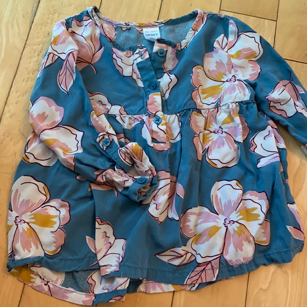Beautiful Carter’s long-sleeve blouse, 3T